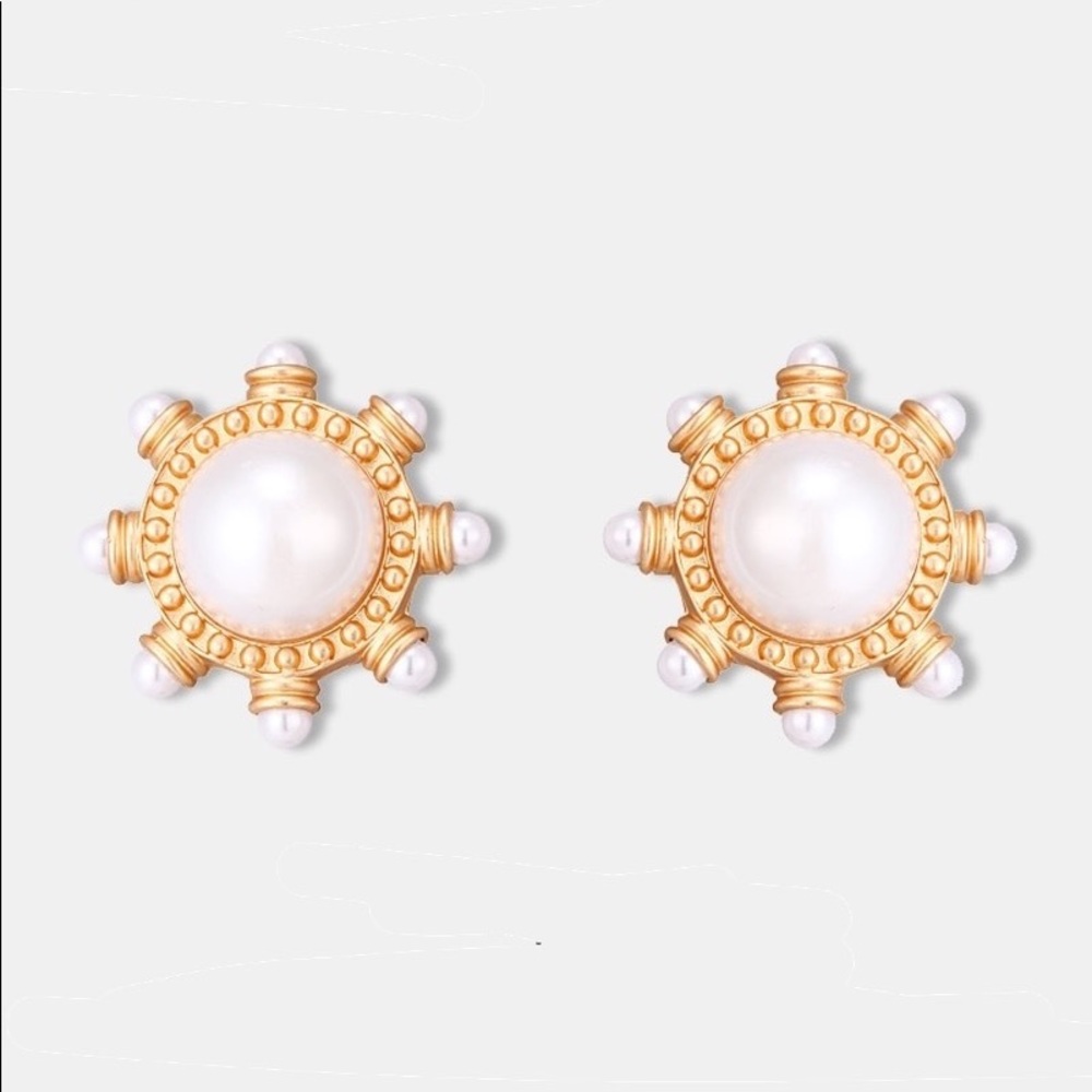 Vintage Round Pearl Clips with Studs - Picture 1 of 5